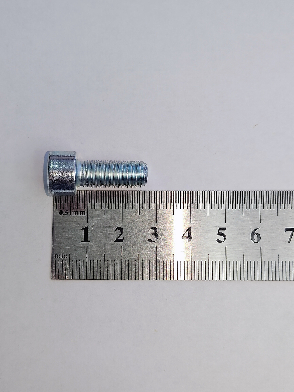 8х20 ОЦ. Винт П/Р с внут.шестигр. к.п.8.8 DIN912 (10 шт)