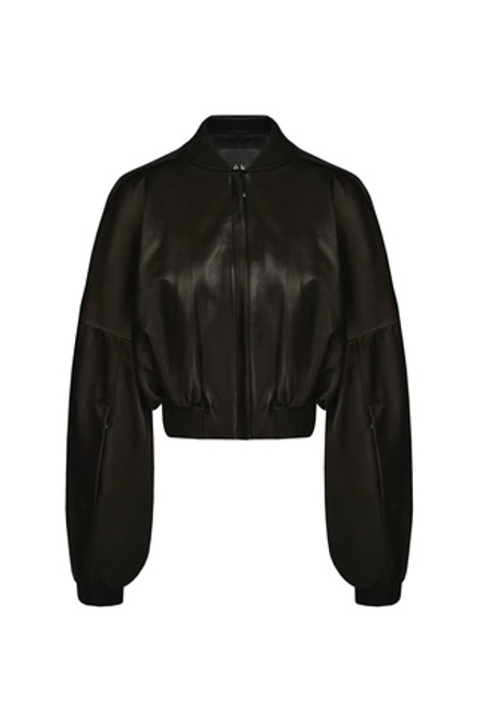 Черная кожаная куртка