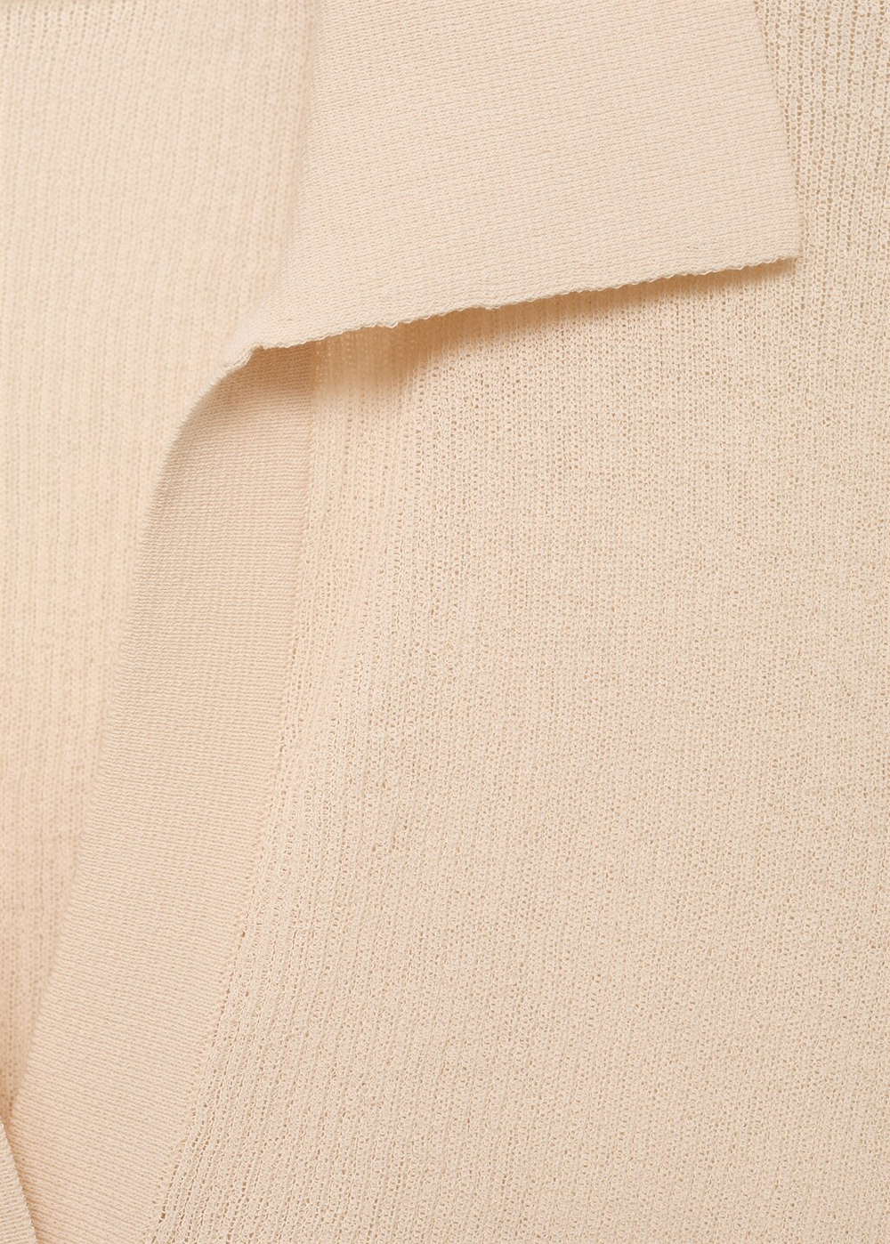 Джемпер в рубчик с отложным воротником