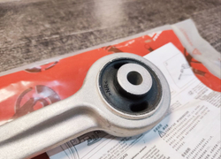 TRW JTC1182 рычаг верхний задний правый