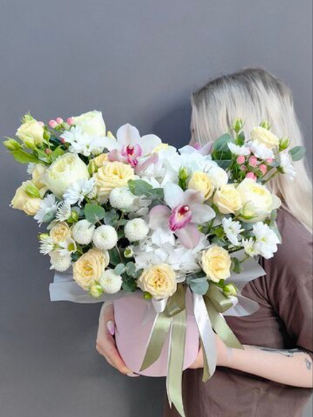 Шляпная коробка в нежной гамме