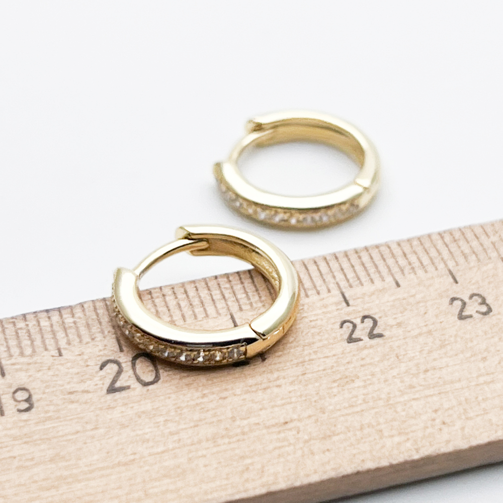 Ювелирные швензы с позолотой, фианиты, размер 16 мм, цена за пару