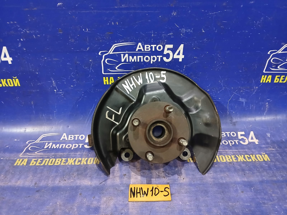 Ступица передняя левая TOYOTA PRIUS 1998