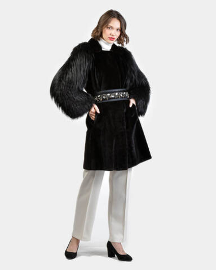 Шуба из меха норки с отделкой из меха лисы