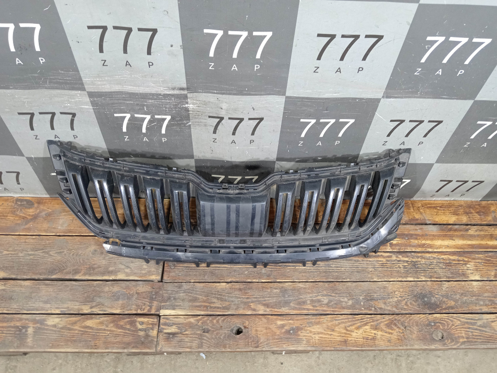 Решетка радиатора Skoda Kodiaq 16-22 Б/У Оригинал 565853653A9B9