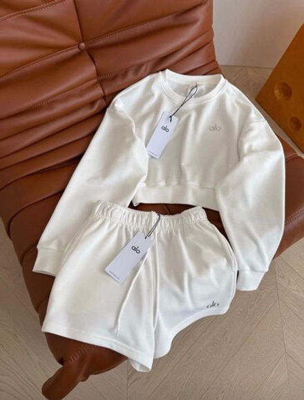 Костюм Alo Yoga