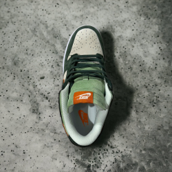 Nike SB Dunk Low • Green