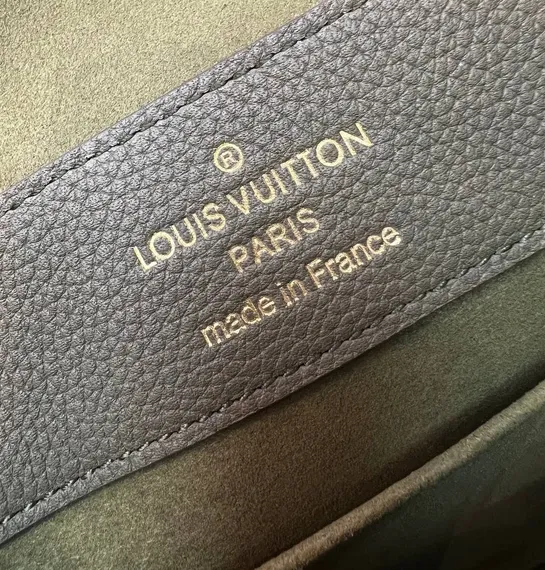 Сумка Louis Vuitton Lockme Ever BB зеленый