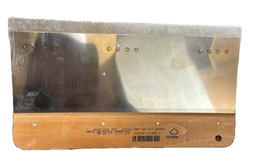 Шпатель-гребень 8х8 80х300 мм, нержавеющей сталь, c деревянной ручкой Dekor 123