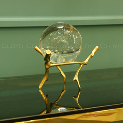 Статуэтка Cloyd арт.50164 / выс. 17 см - золото / серия 1637