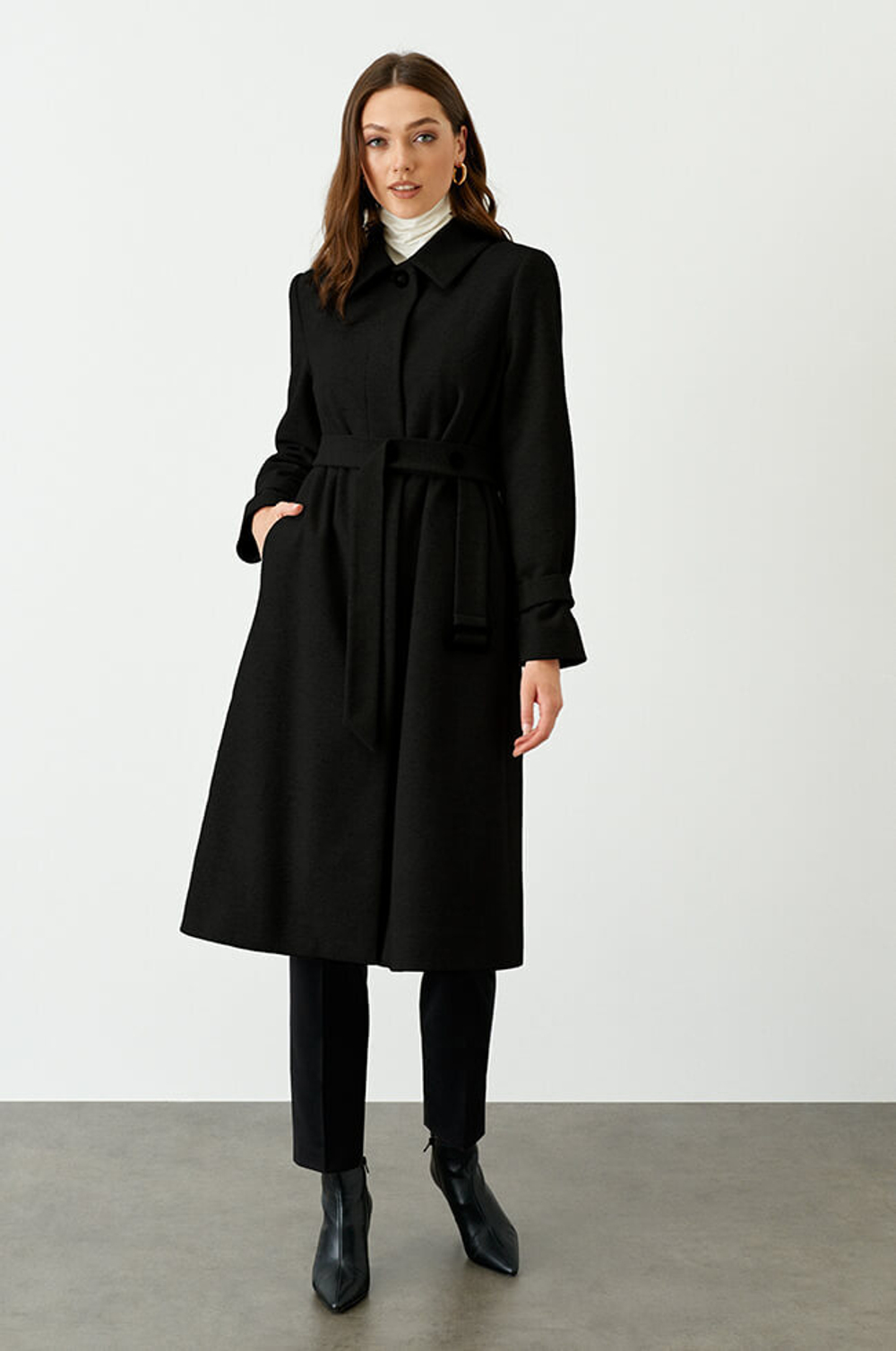 0092 Пальто женское (черный)