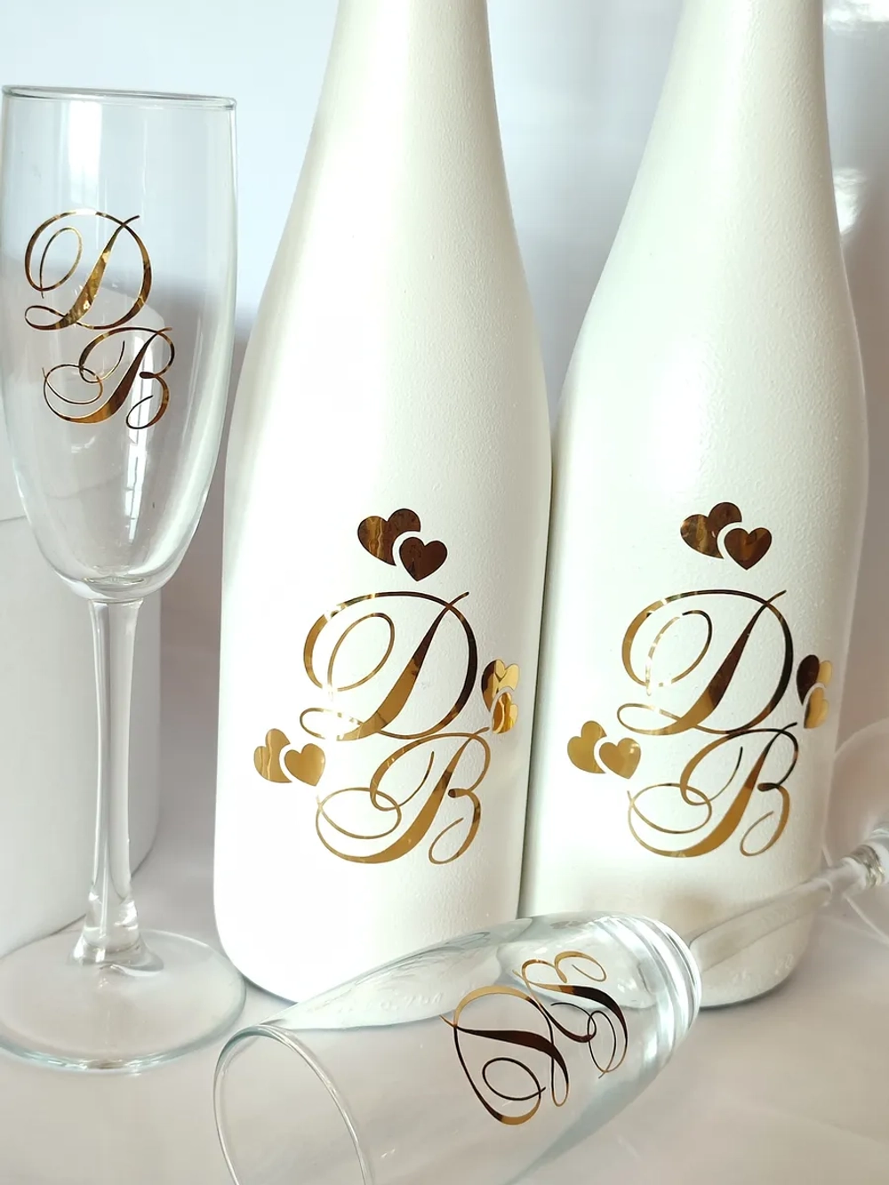 Наклейки свадебные зеркальное золото инициалы " М "