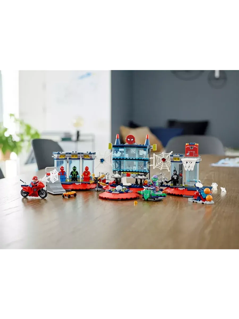 Конструктор Нападение на Мастерскую Человека-паука