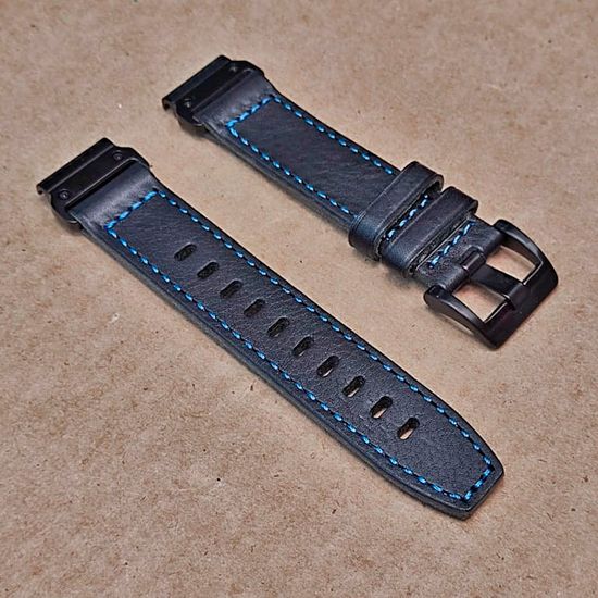 Ремешок натуральная кожа 20 мм для Garmin Fenix 7S, Fenix 6S, Fenix 5S, Instinct 2S, Epix Pro Gen 2 (42 mm) быстросъемный QuickFit (Черный, синяя строчка)