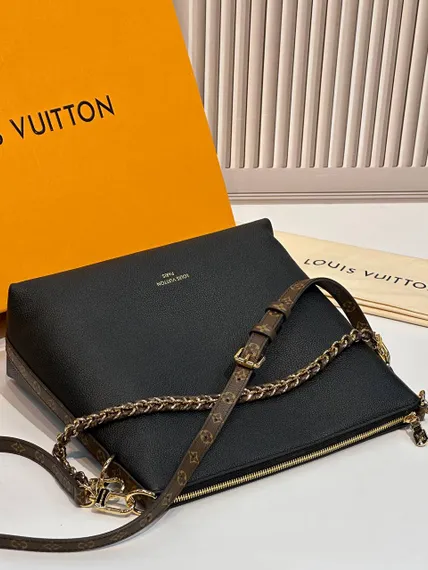 Сумка Louis Vuitton Multipass