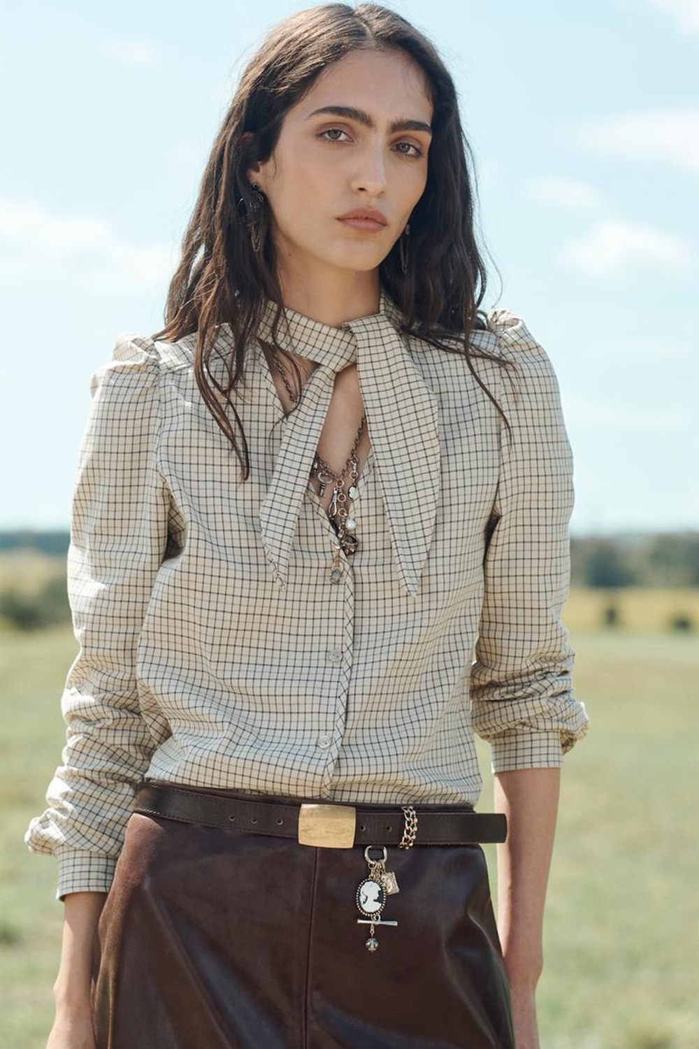 ZARA РУБАШКА С ЗАВЯЗКАМИ, СВЕТЛО-БЕЖЕВЫЙ