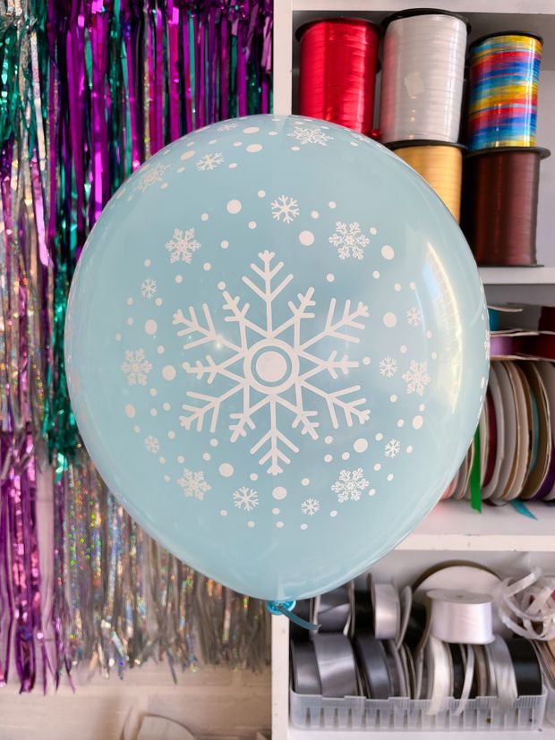 Шар Новый год снежинки, пастель голубой (БГ-17)