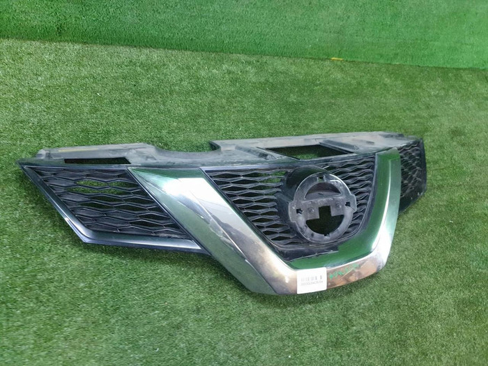 Решетка радиатора Nissan X-Trail T32 (2013-2019)