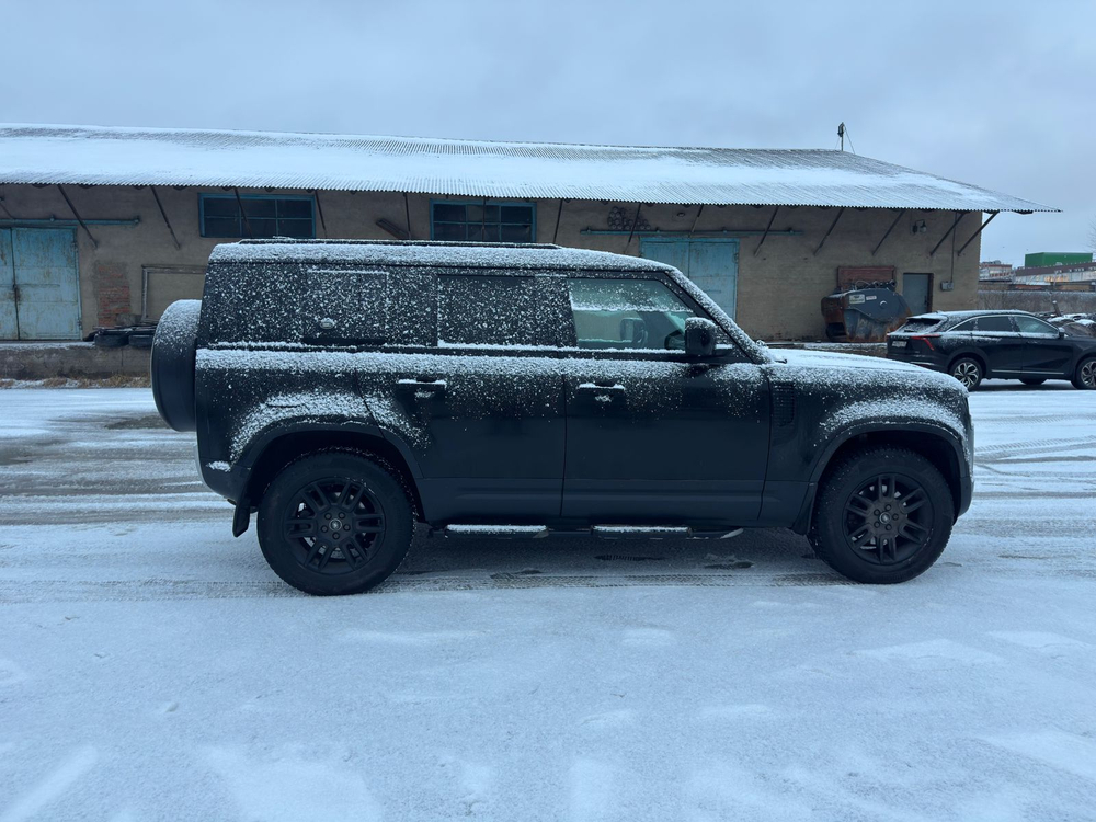 Land Rover Defender 3.0D 249PS X-Dyn SE
