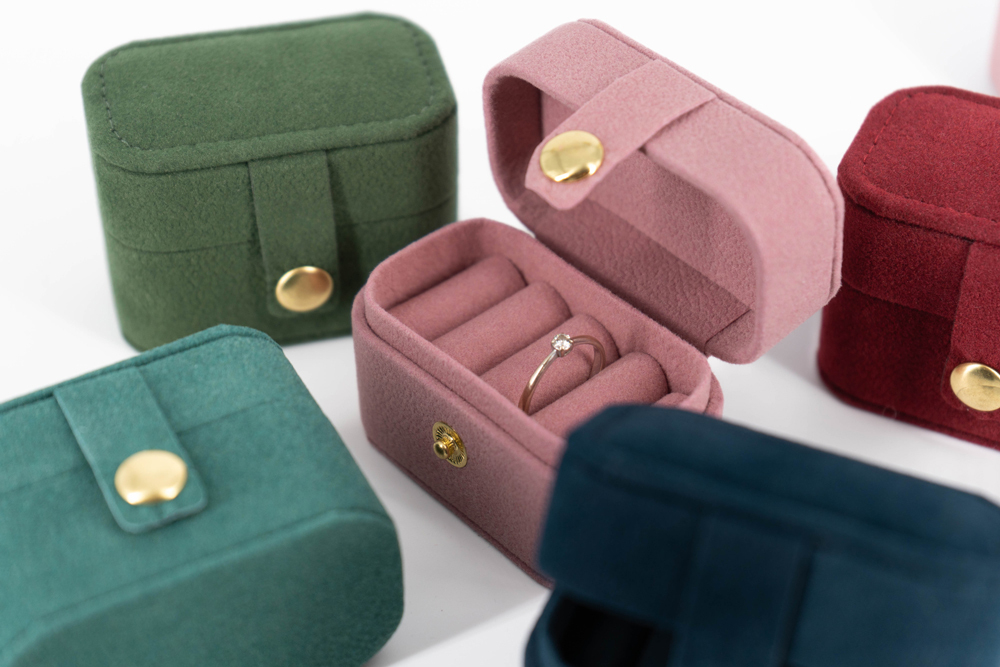 Футляр‑шкатулка мини 63x38x45 мм для интернет‑заказов.