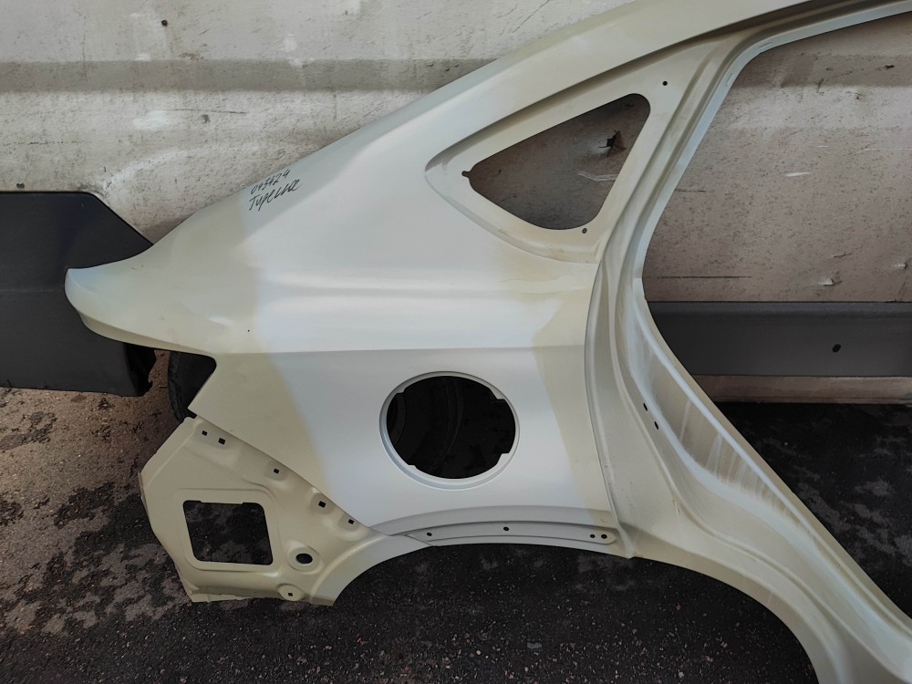 Боковина правая Geely Tugella 19-нв Новая Оригинал 5038074100C15