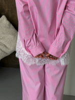 Костюм розовый с кружевом