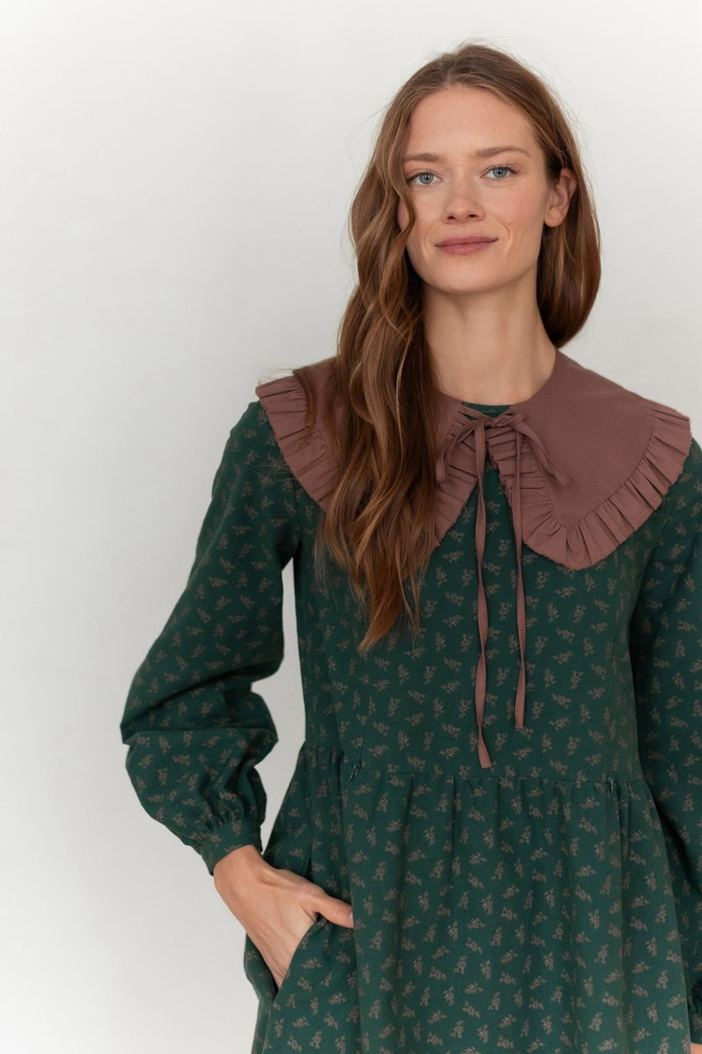 Платье Аврора из фланели для беременных и кормящих, Темно-зеленый с цветами