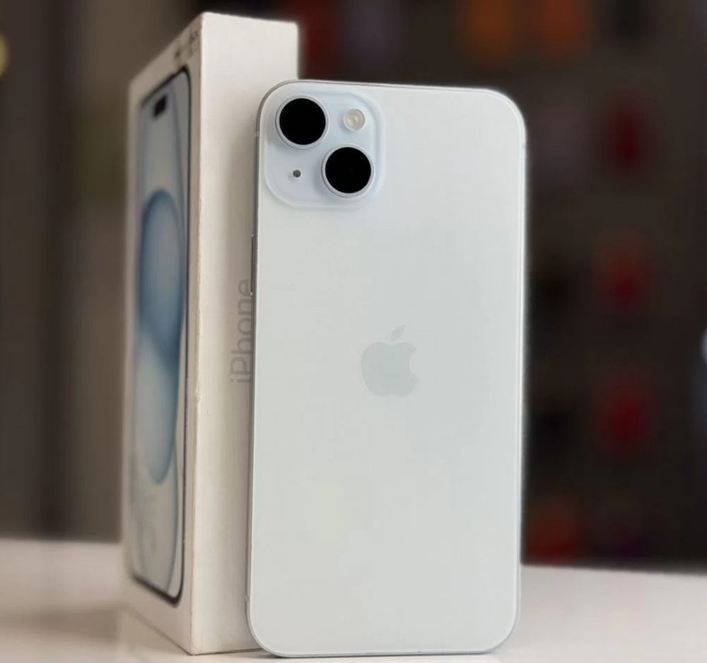 iPhone 15, 128 ГБ б/у