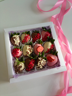 Клубника в шоколаде " Шоколадное ассорти"