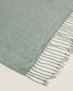 ZARA HOME МЯГКОЕ ПОКРЫВАЛО С БАХРОМОЙ, ЗЕЛЕНЫЙ