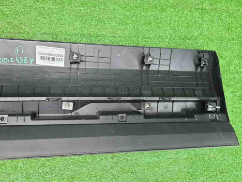 Накладка двери правая Hyundai Santa Fe 4 TM 19-24