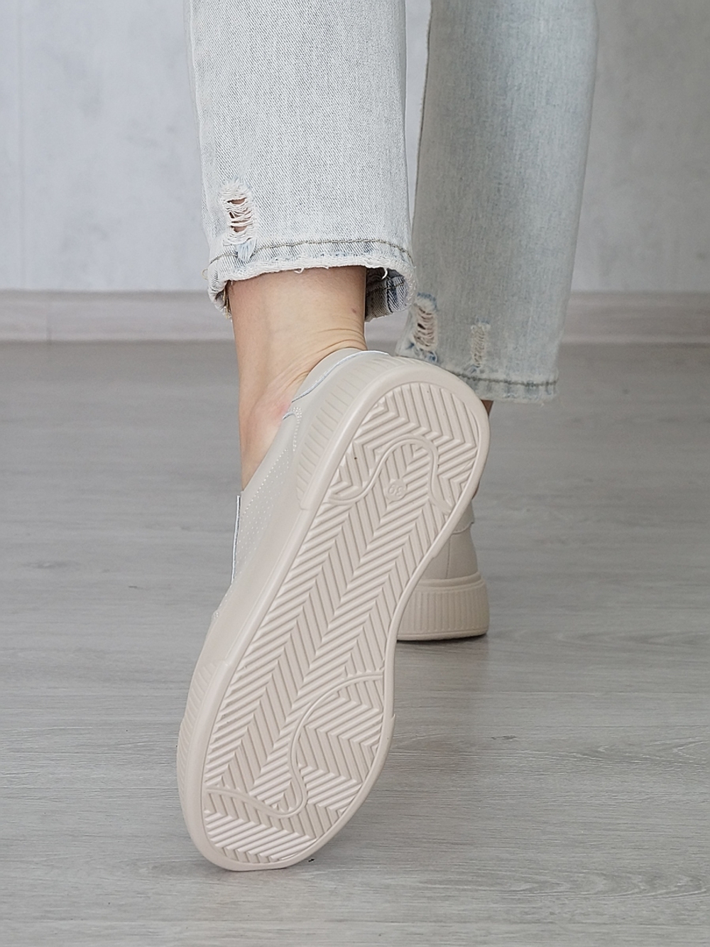 Кроссовки женские летние