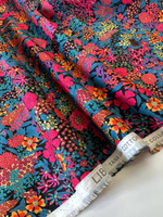 Хлопок Liberty черный с ярким цветочным принтом Tana Lawn™ Cotton - Classic Collection