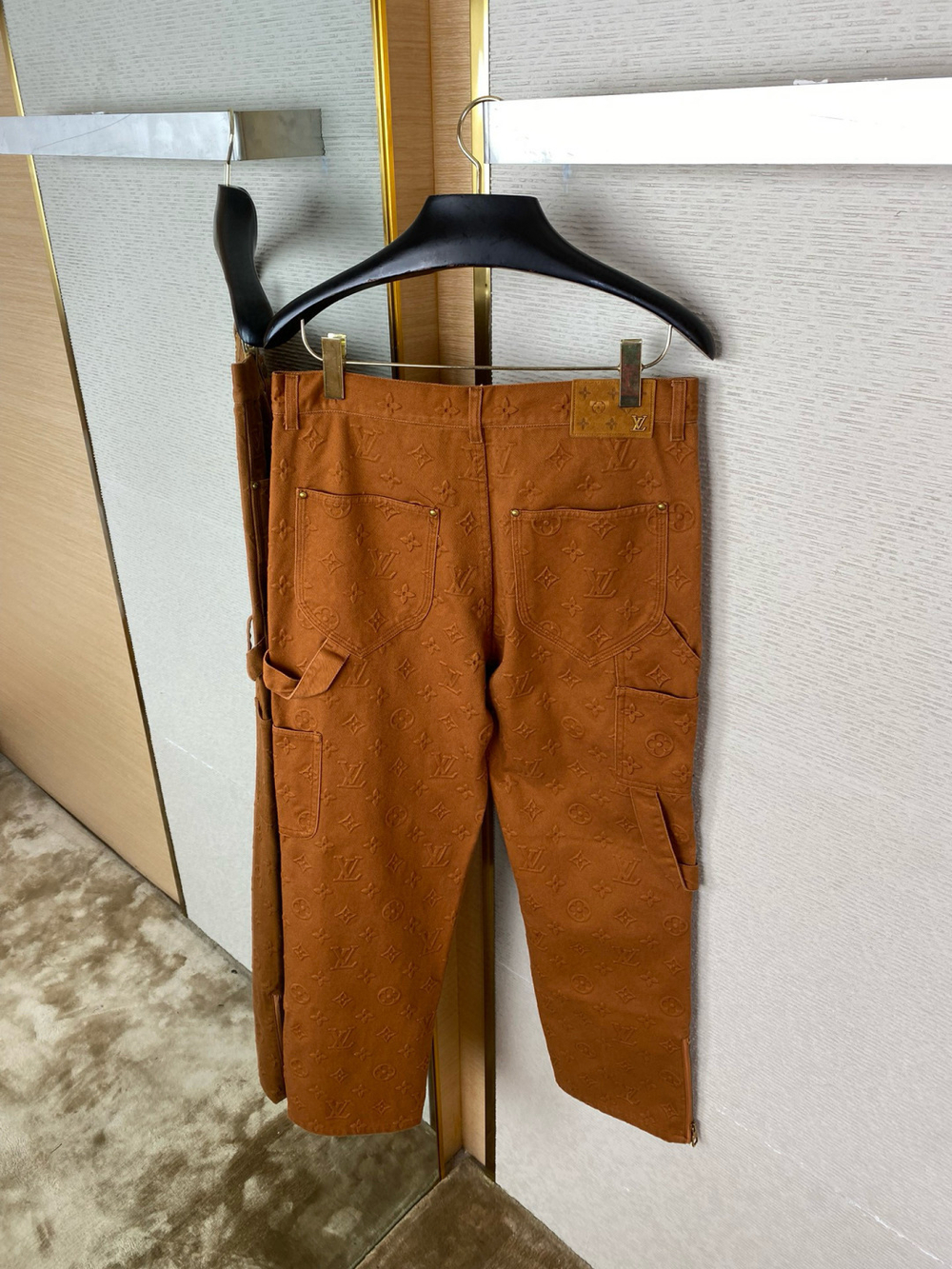 Louis Vuitton Pants