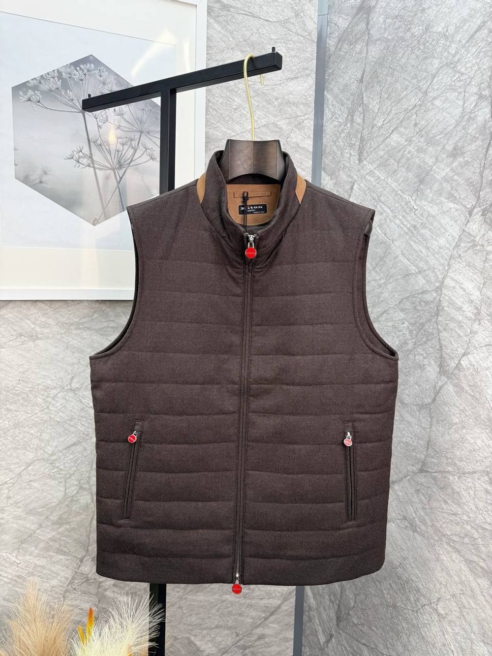 Безрукавка Kiton