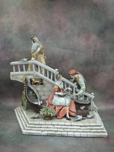 Статуэтка. Фарфор. Запретный плод. Capodimonte. Италия