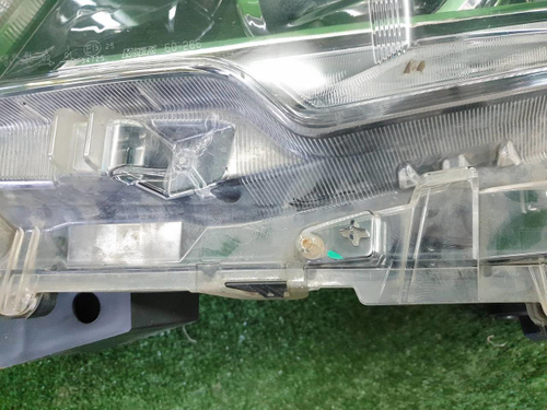 Фара левая Toyota Land Cruiser Prado 150 (2017-н.в.) LED