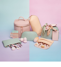 Notino Pastel Collection Travel brush set with pouch - дорожный набор кистей для макияжа с футляром /  1 шт.   / GTIN 2800013562346