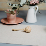 Деревянная погремушка из кедра с наполнением из пшена. WT5