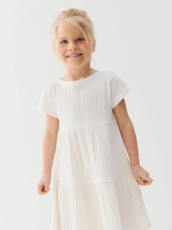 Платье с воланами 