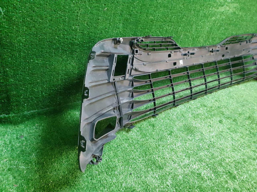 Решетка переднего бампера Toyota Camry xv70 17-21