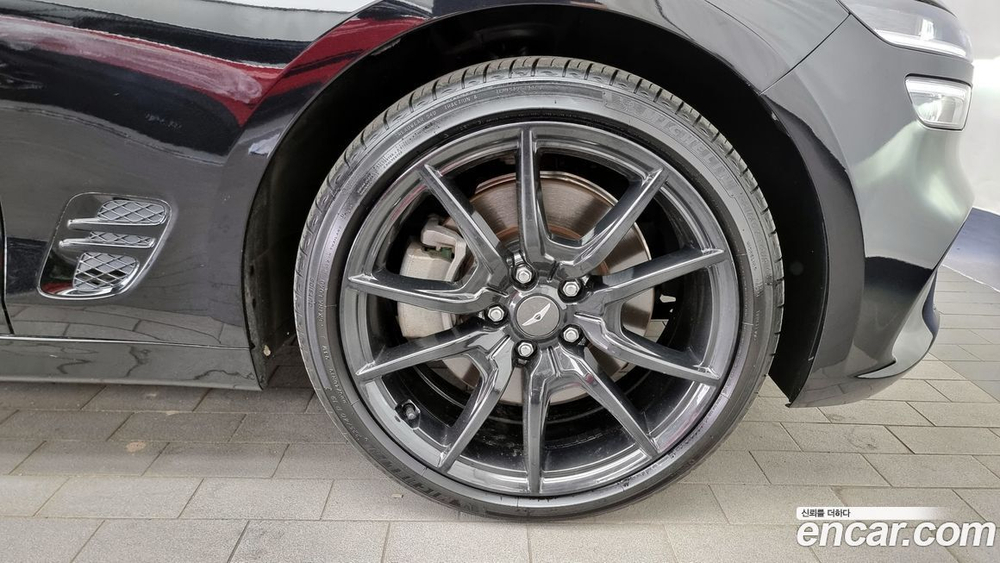 Genesis The New G70 Бензин 3.3T 4WD (03.2021)
