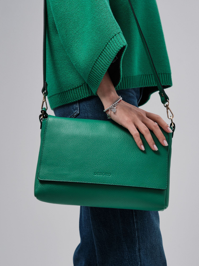 Сумка кожаная на плечо зеленая