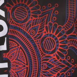 Мужская футболка черная с красно-синим узором Sesmik by Vlad Sedov VS003/VS0001