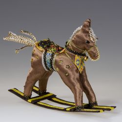 Ёлочная игрушка Лошадка-качалка