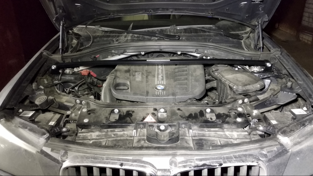 Распорка передних стоек BMW X3 F 25 (ПОД ЗАКАЗ)