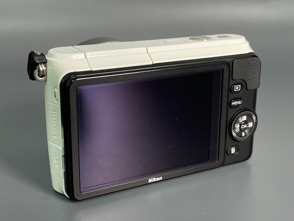 Nikon 1 S1