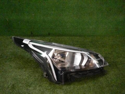 Битая Фара правая Kia Rio 4 (2020-н.в.) галоген