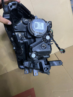 Оригинальная LED фара для Nissan Navara/Terra (, разбор)