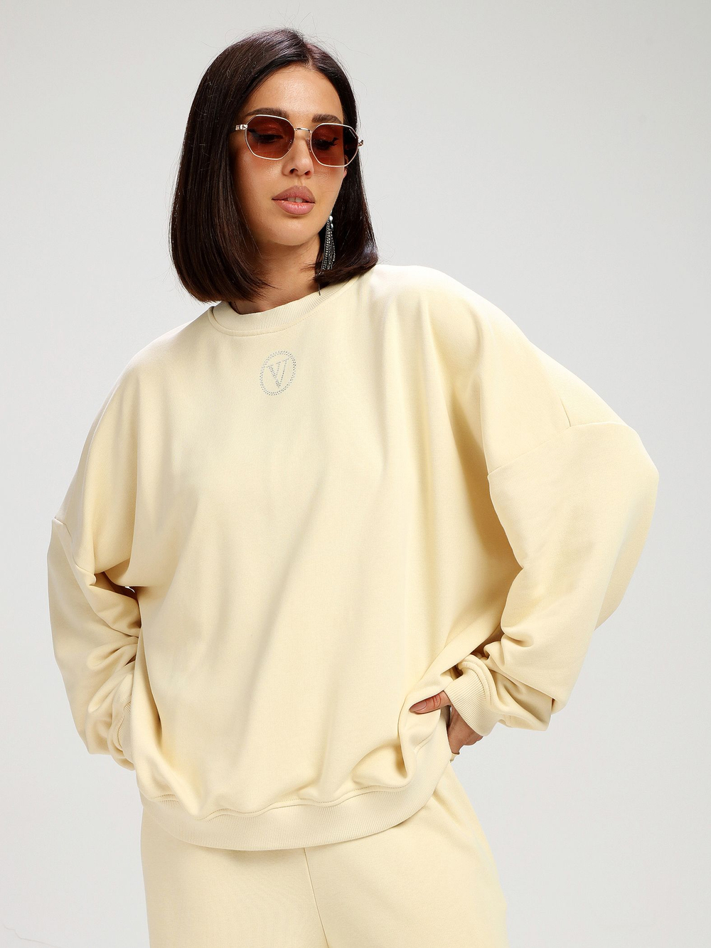 Костюм oversize в стиле спорт шик, молочный